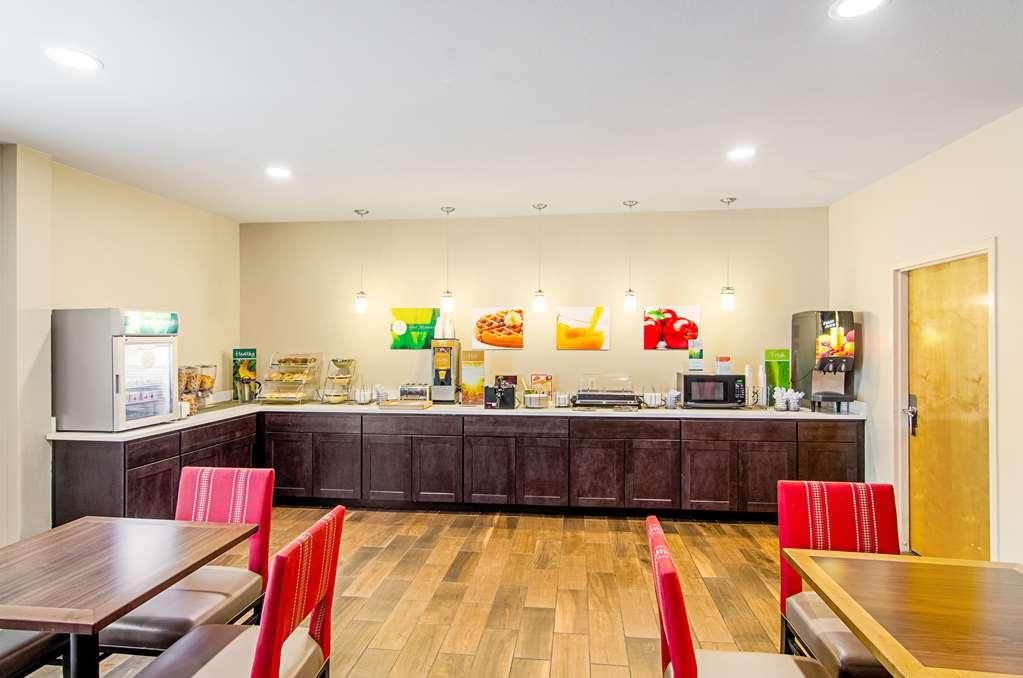Quality Inn & Suites Near Tanger Outlet Mall Ґонзалес Ресторан фото